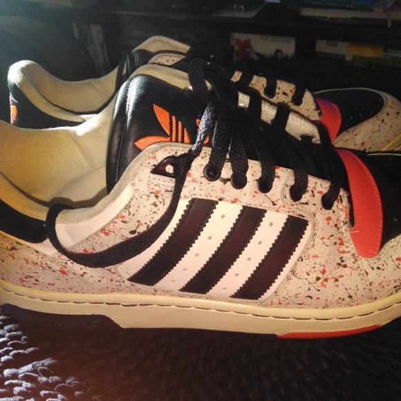 Addias - Picture 1 of 3